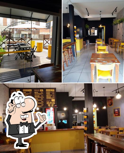 O interior do Le Plix - Restô & Burger