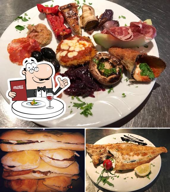 Посмотрите на эту фотографию, где видны еда и внешнее оформление в Pizzeria La Villetta
