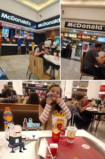 Veja imagens do interior do McDonald's