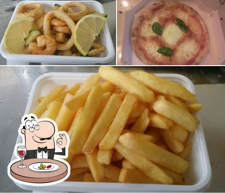 Platti al Pizzeria da asporto Baci Abbracci