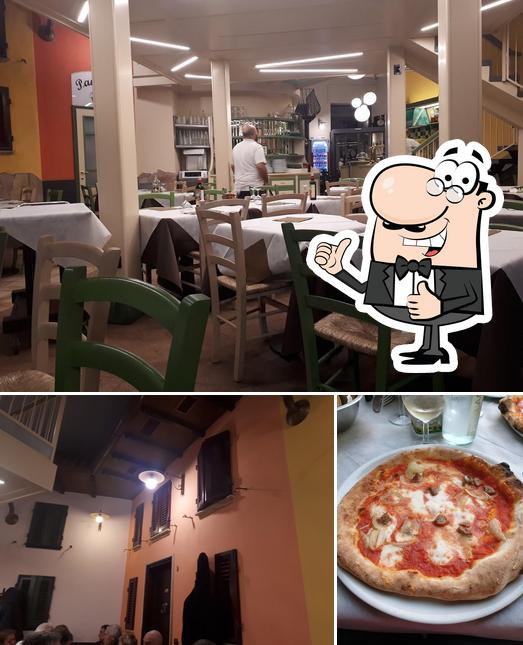 Voici une photo de Pizzeria Pizza In Piazza Di Pernice Enzo