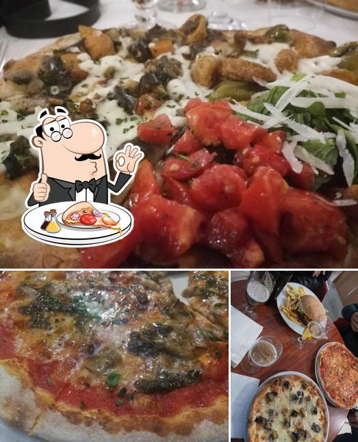 A Hotel Ristorante Coste del Lago, puoi provare una bella pizza