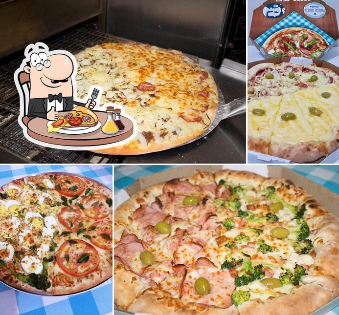 Peça diversos tipos de pizza