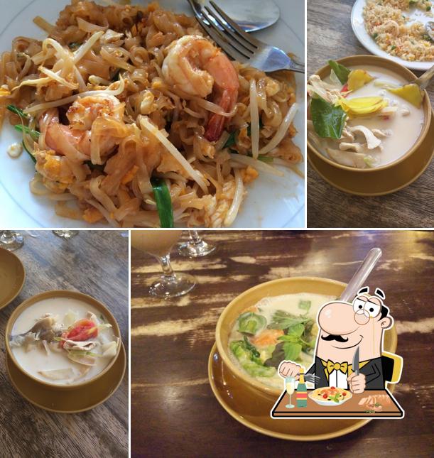 Pad thai at Mr. TU´s Restaurant