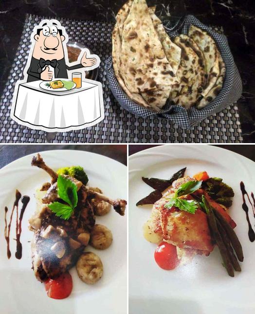 Food at The Mosaic