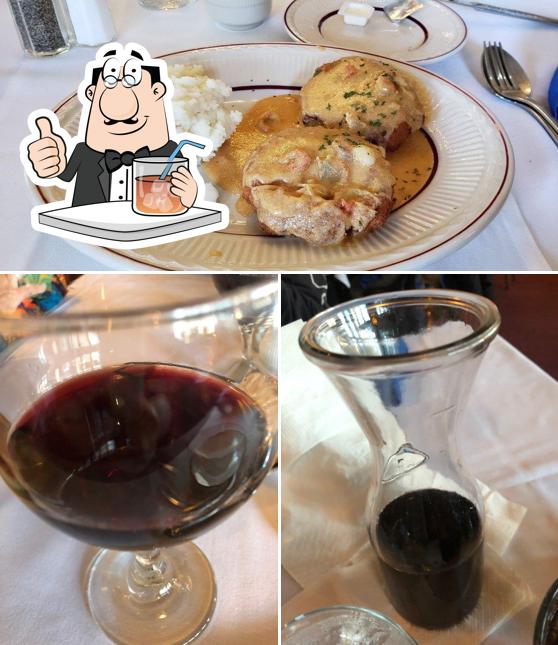 Blue Goose Restaurant in Stratford Restaurant menu and reviews