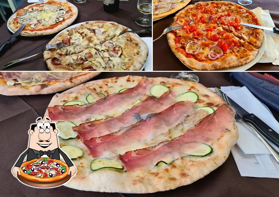 Ordina una pizza a Bar Pizzeria Da Rino
