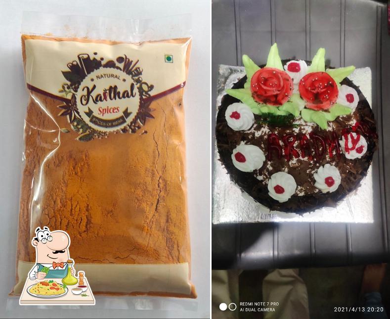 Food at Cake Bhandar