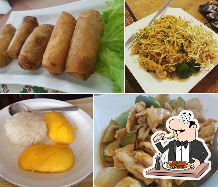 Meals at Krung Thai