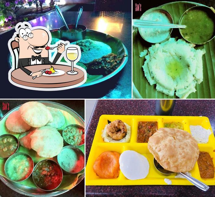 Meals at Shri Balaajee Bhavan