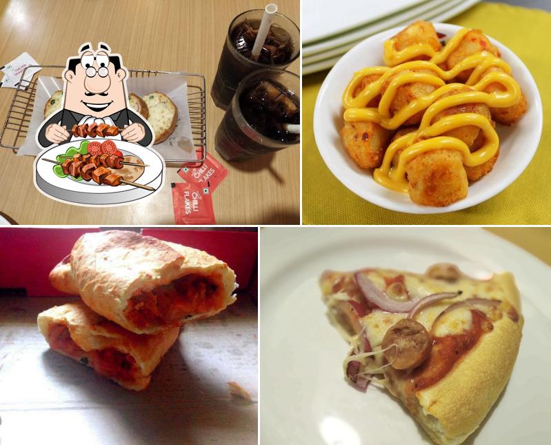 Food at Pizza Hut Avani Mall, Kolkata