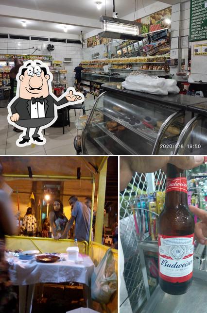 Entre diferentes coisas, interior e cerveja podem ser encontrados a Pan Santa Rita