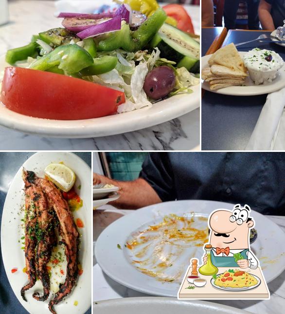 Блюда в "Santorini Greek Cuisine"