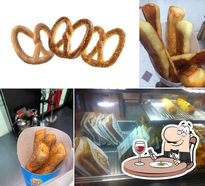 Food at Auntie Anne's Pretzel Bar