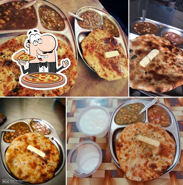 Pick pizza at Monu Kulcha Hut