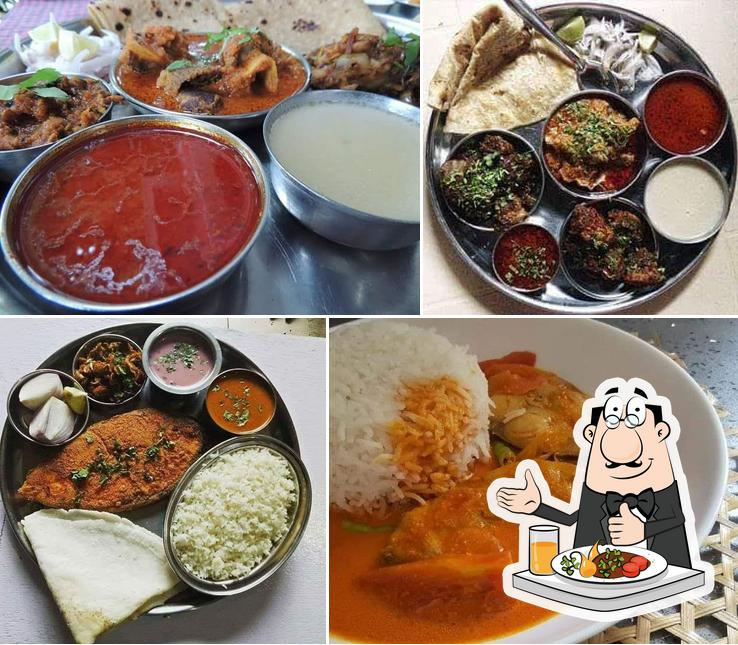 Maratha Khnaval Veg And Nonveg