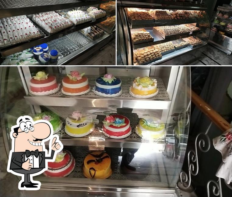 Ravi bakery &lovely sweets&restaurant
