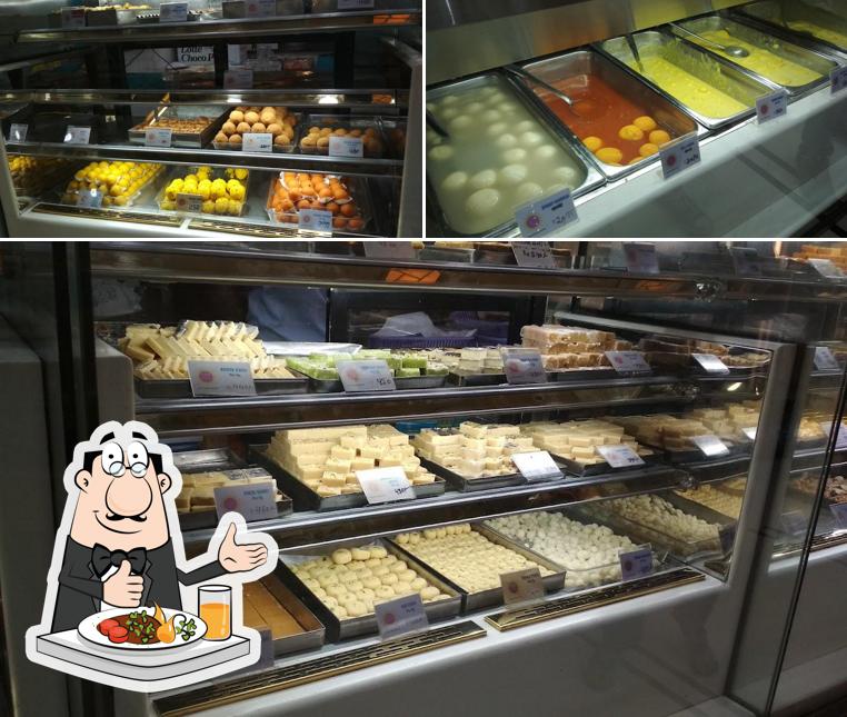 Food at Guru Nanak Sweets