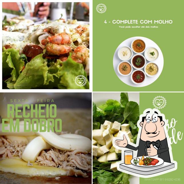 Comida em Mix Verde Saladas e Crepes