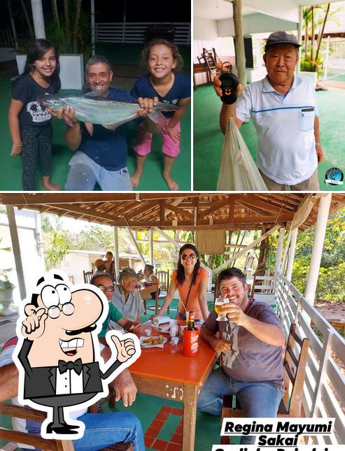 O Restaurante & Pesqueiro Sakai se destaca pelo interior e frutos do mar