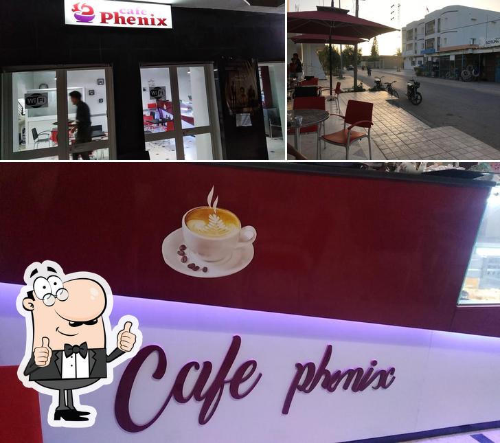 Voir cette photo de Café Phenix