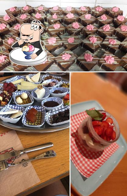 "Happy Moon's Cafe" предлагает разнообразный выбор сладких блюд