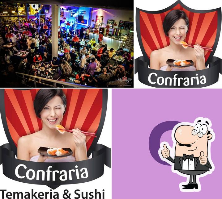 Look at the picture of Confraria Sushi Lounge