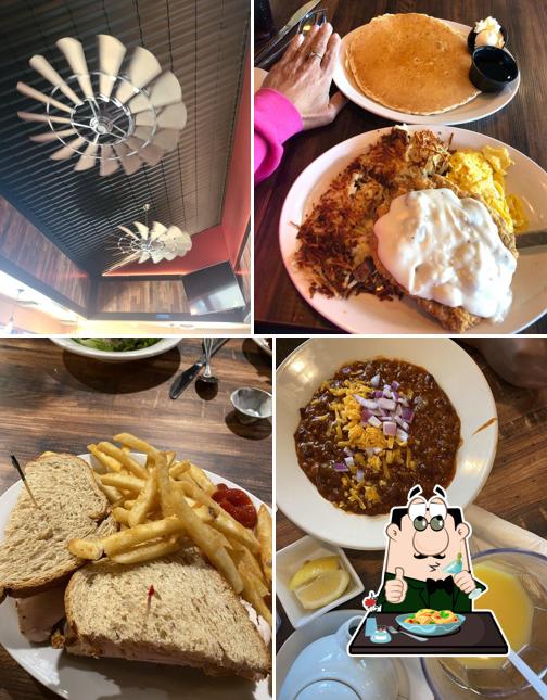 Rooster Run Cafe in Hurricane Restaurant menu and reviews