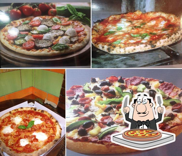 Ordina una pizza a Pizzeria Nuova Napoli