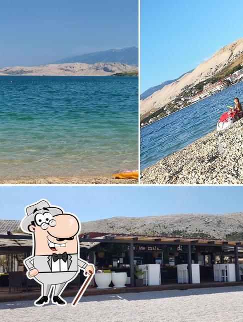 Gli esterni di Beach bar AZZURO I