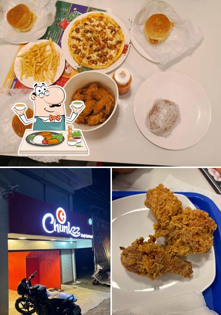 Among various things one can find food and exterior at Chunkzz