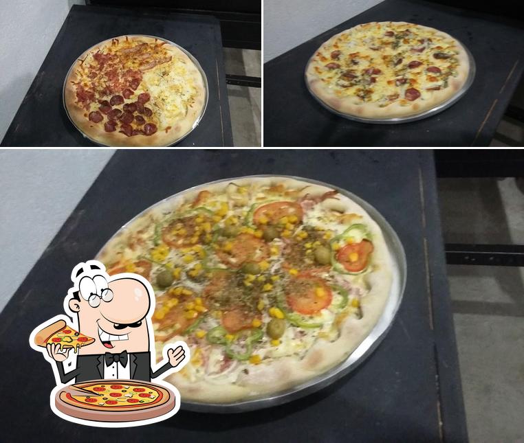 Get pizza at Ponto Roxo Pizzaria