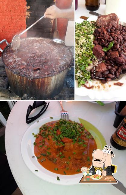 Comida em Feijoada do Marcial