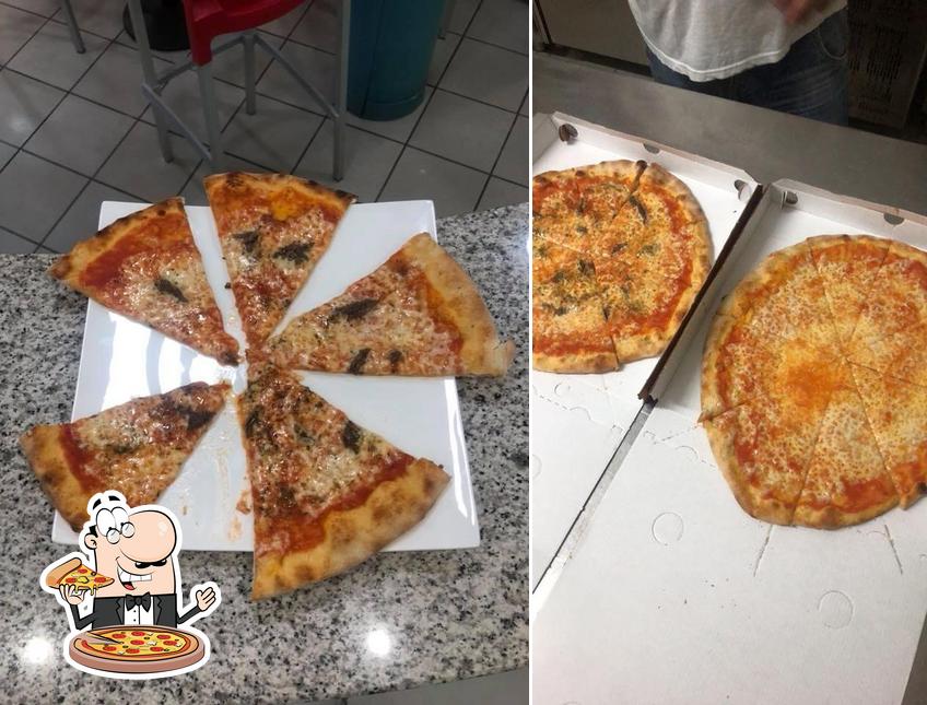 Ordina tra le molte varianti di pizza