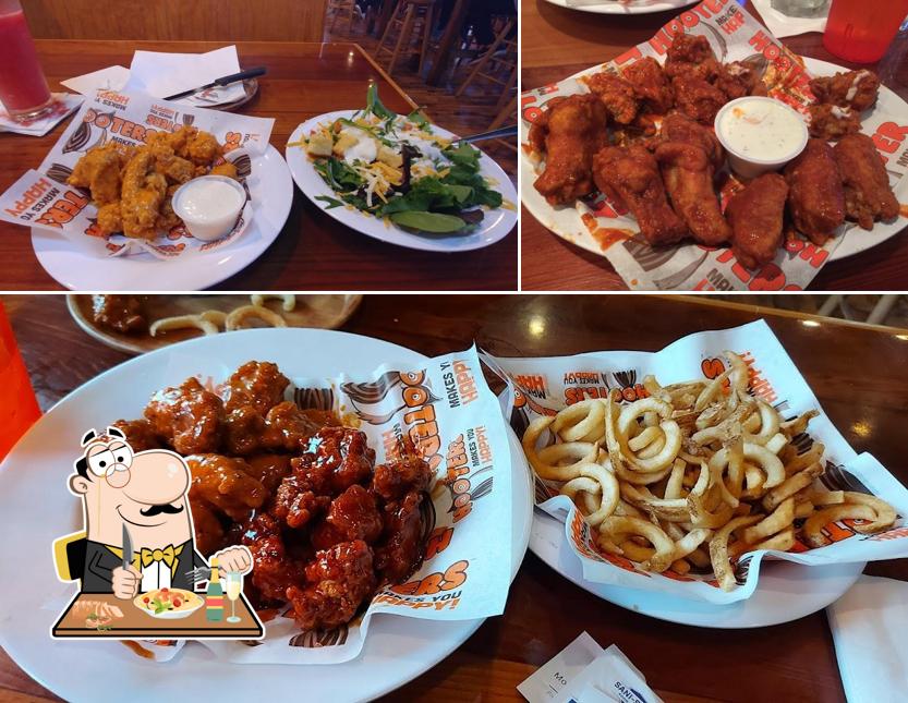 Hooters, 70 Wolf Rd in Colonie Restaurant menu and reviews