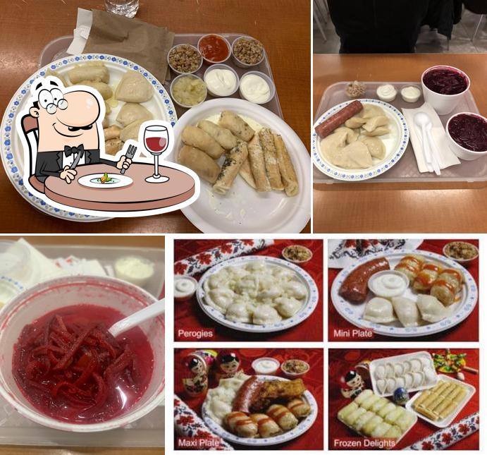 Блюда в "Shumka Ukrainian Foods"