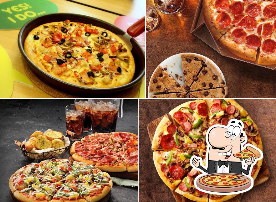 Pizza Hut Yamanto, Shop 22 Winston Glades Shopping Centre, 259 Ash St in Flinders View
