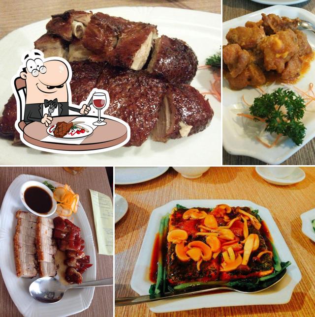 Try out meat meals at The Harbour (Hai Kang)