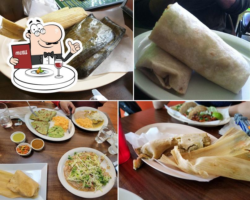 Quesadilla La Reina del Sur, 2237 N Western Ave in Chicago Restaurant