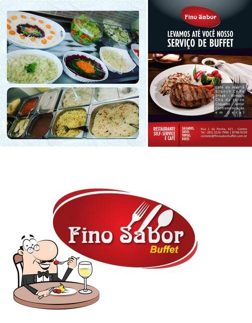 Comida em Restaurante Fino Sabor