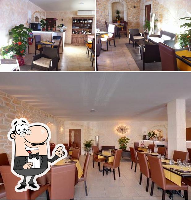 L'intérieur de restaurant d'ici et d'ailleurs