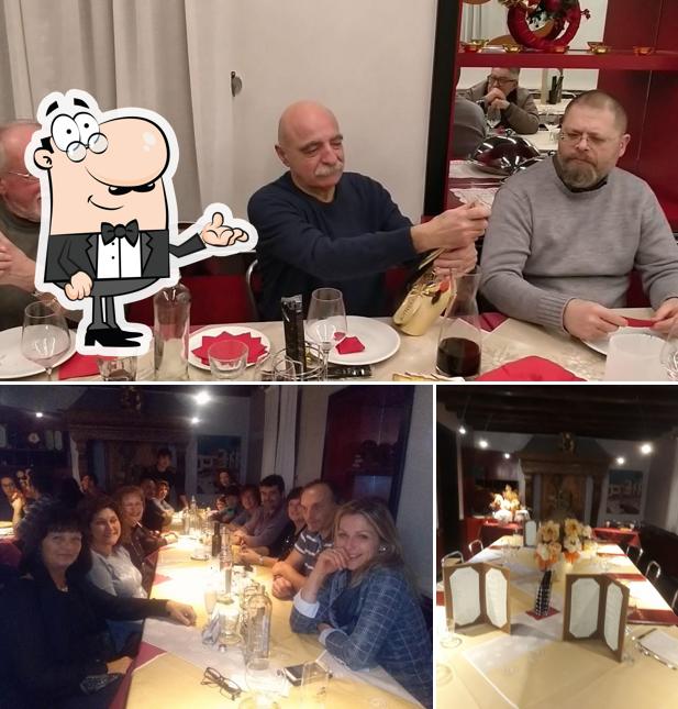 Gli interni di Avalon Cafe