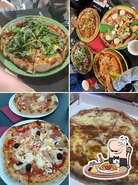 En Pizzeria Italiana La Famuzza, puedes probar una pizza