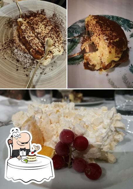 Ristorante Pizzeria L’altra Piedigrotta propose une variété de desserts