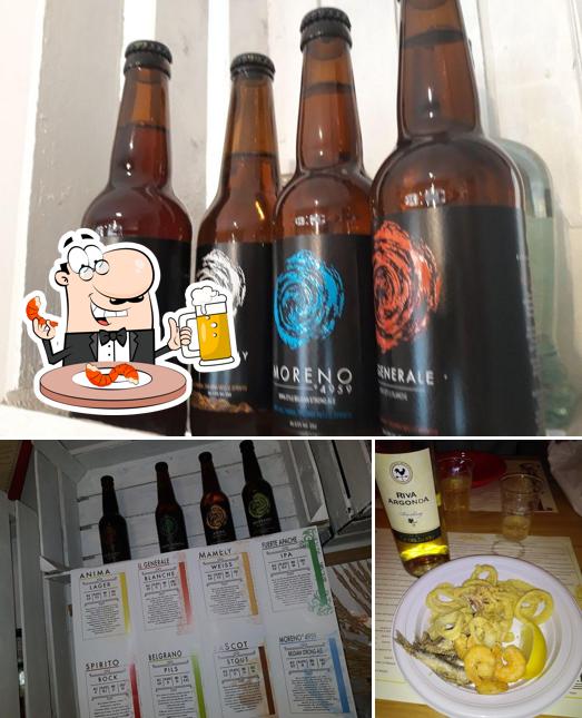 Puoi prenderti un rinfrescante bicchiere di birra chiara o scura