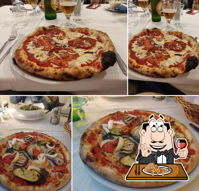 Prueba una pizza en Flavours of Sicily Restaurant