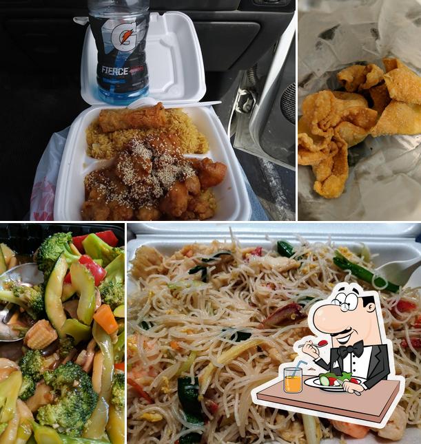 Еда в "China 1 Chinese Restauraunt"