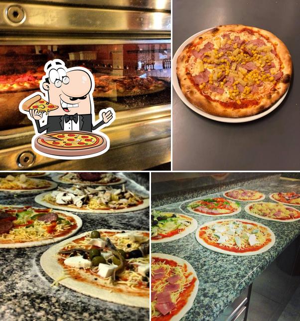 Try out pizza at Pizzeria O Sole Mio Stad