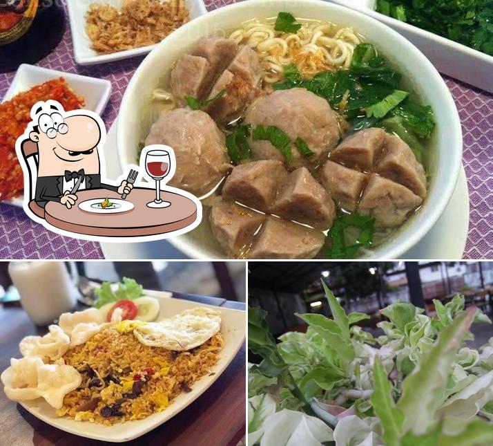 Meals at Wayang Cafe & Kuliner
