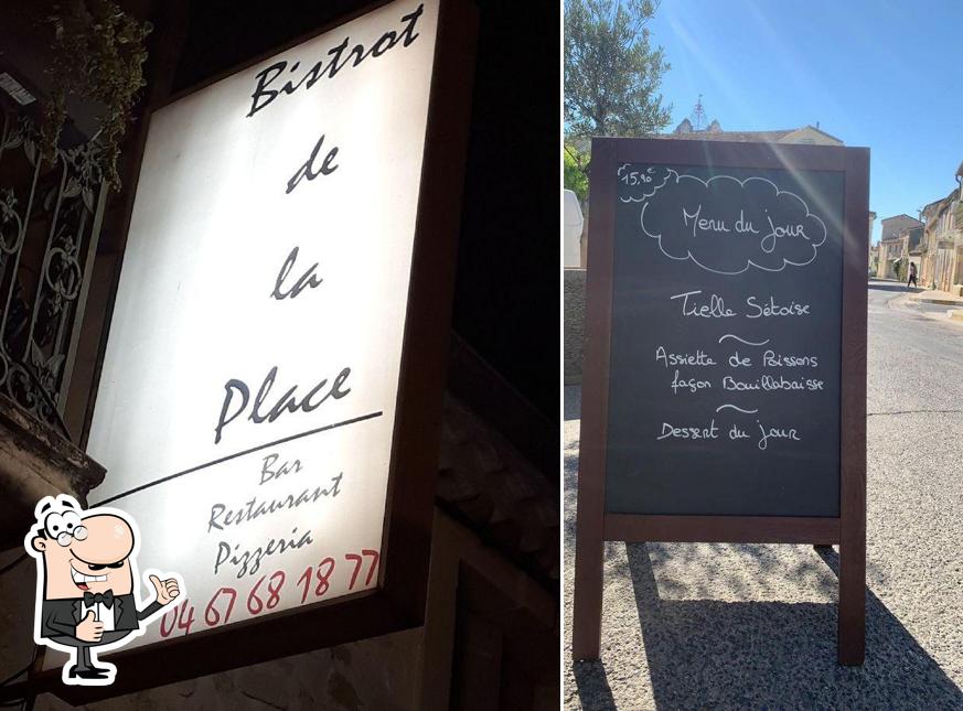 Voir cette photo de bistrot de la place